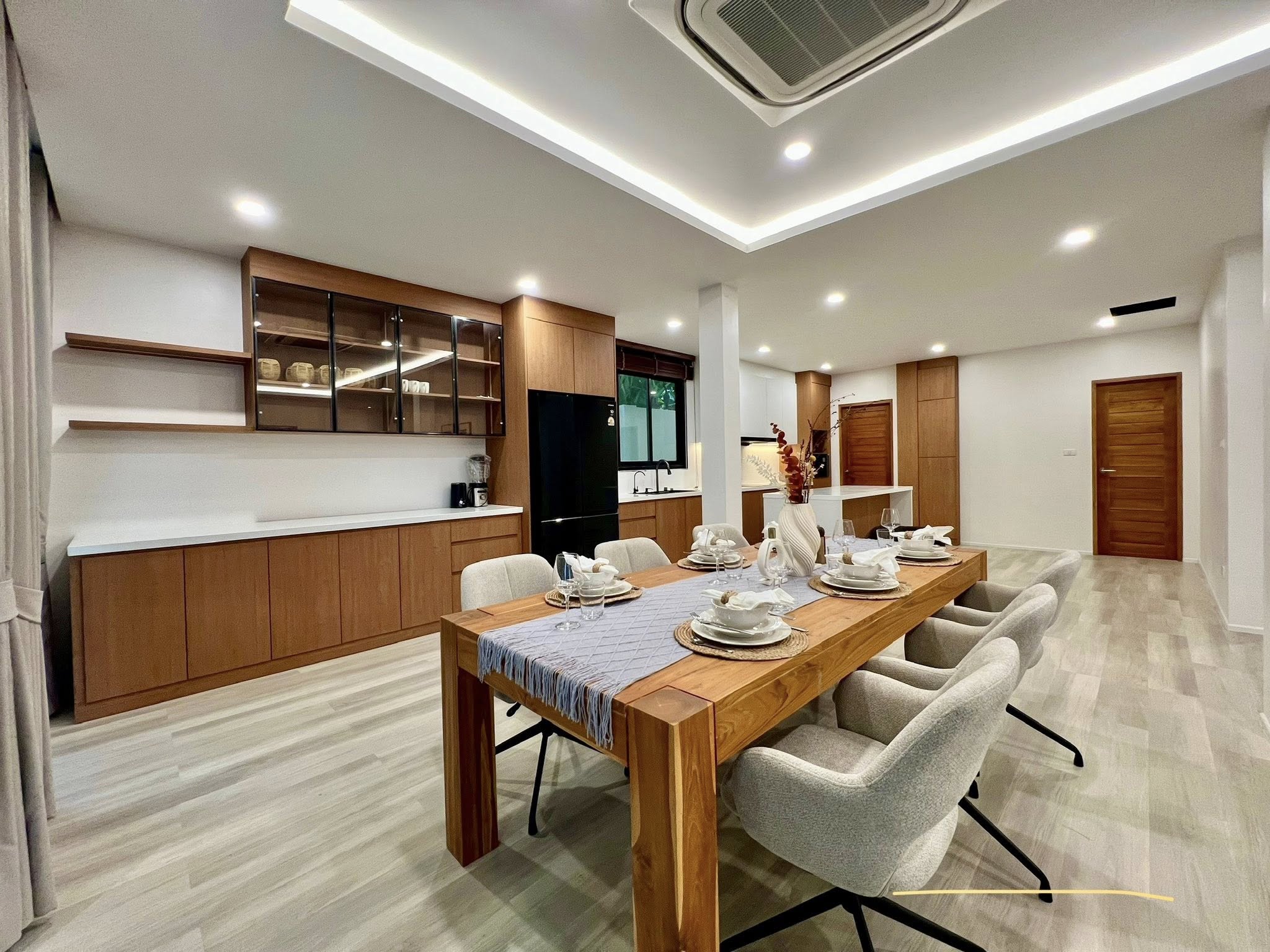 541438660_1120985663464718_482028051231057631_n