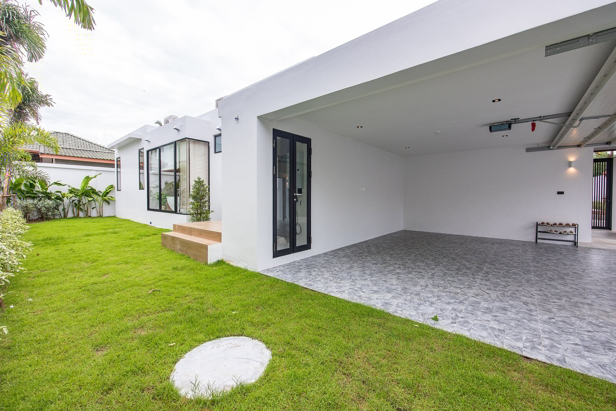 Monetaria Exterior (38)