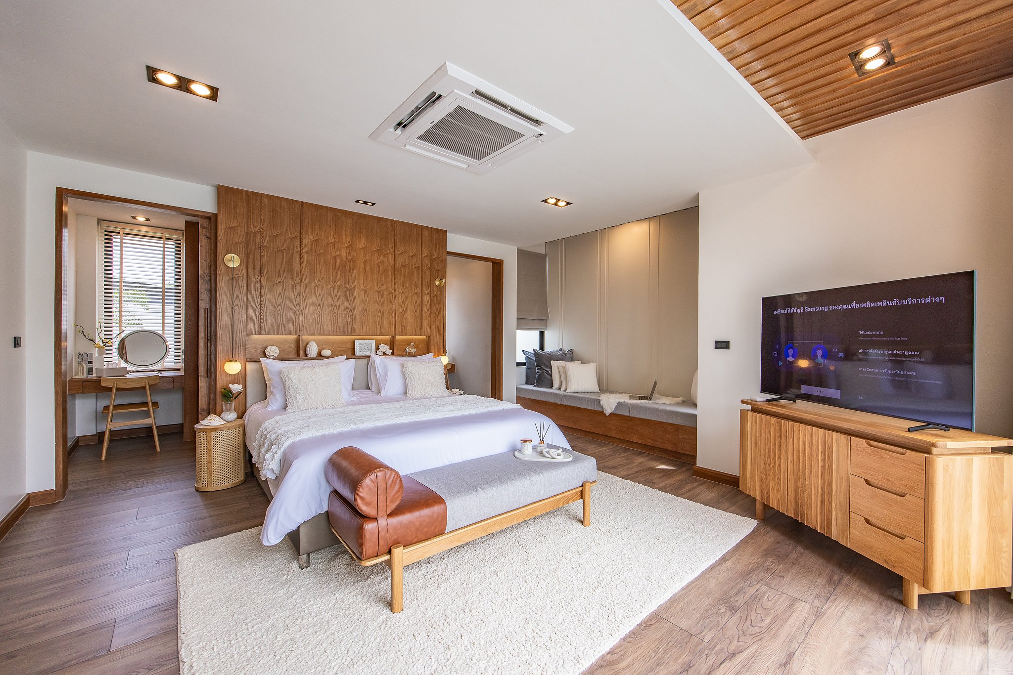 Monetaria Master Bedroom (9)